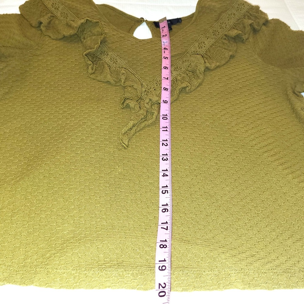 J.Crew Ruffle Trim Honeycomb Knit Olive Gold Green Long Sleeve Blouse - Picture 8 of 8
